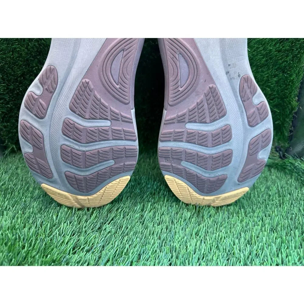 Asics Gel-Kayano 32 1012B838 Athletic Sneaker Women's 8.5 White Knit Gym Running